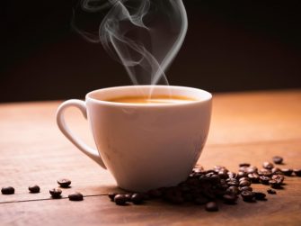Obiceiul care face cafeaua foarte periculoasa. Creste riscul de cancer cu 90%